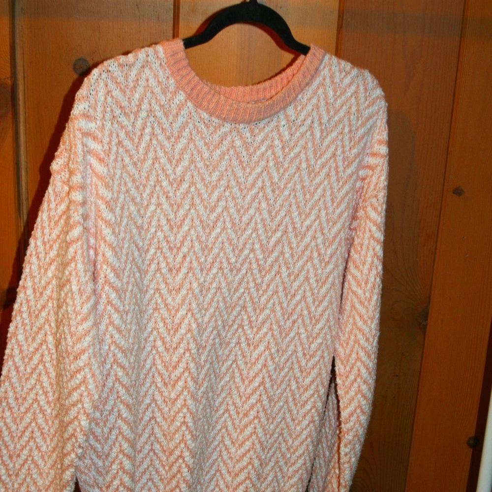 HUNT CLUB Pink and white sweater